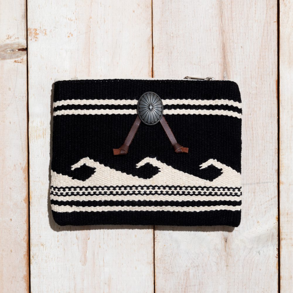 アミナコレクション 手織りサーフ柄ポーチ