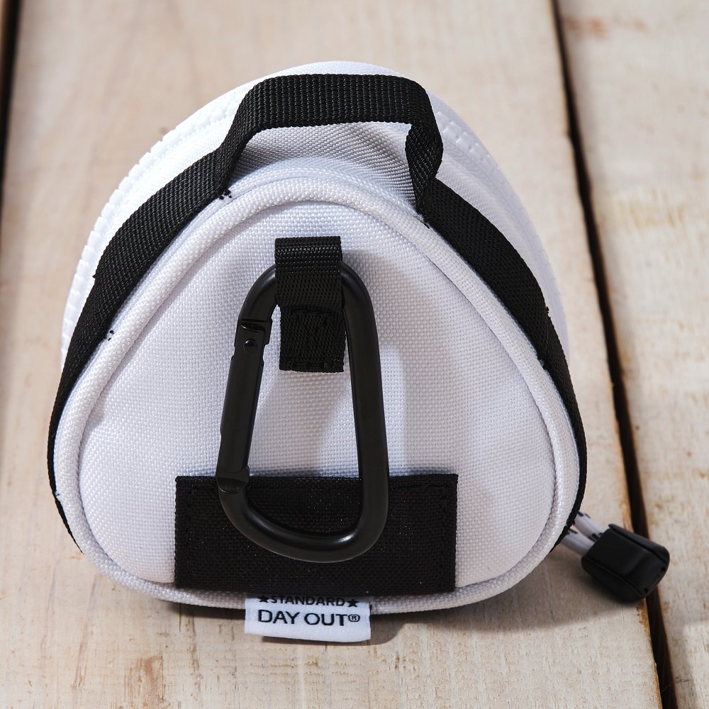 お米の「ホワイト」と海苔「ブラック」の２色展開