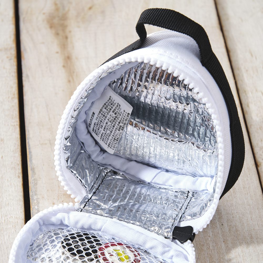 保冷剤を入れるためのポケット