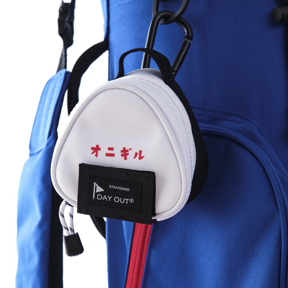 大きめのカラビナはゴルフポケット特別仕様