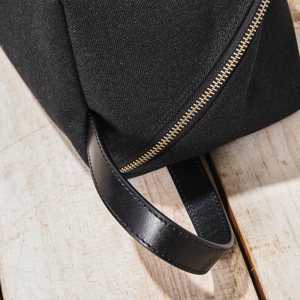 汚れも目立たないブラック