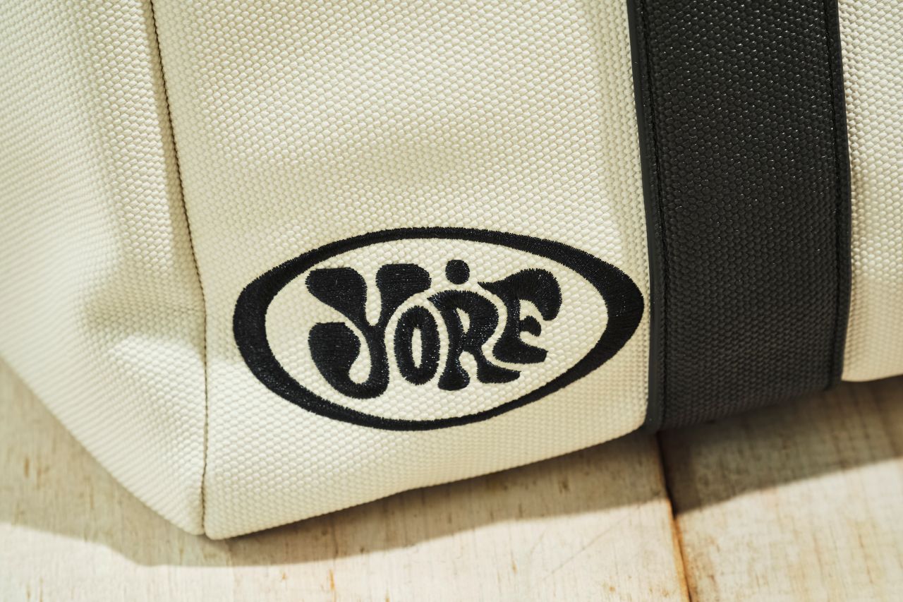 ＜YORF＞ロゴ刺繍ビッグトートバッグ