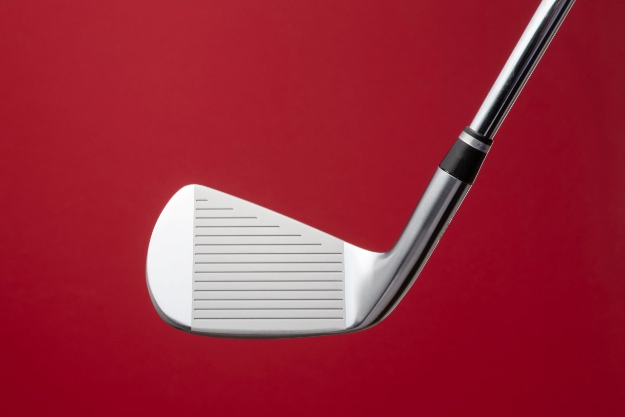 アクシスゴルフ Z4 TOUR CB アイアン（#5～PW/6本セット）【ツアー