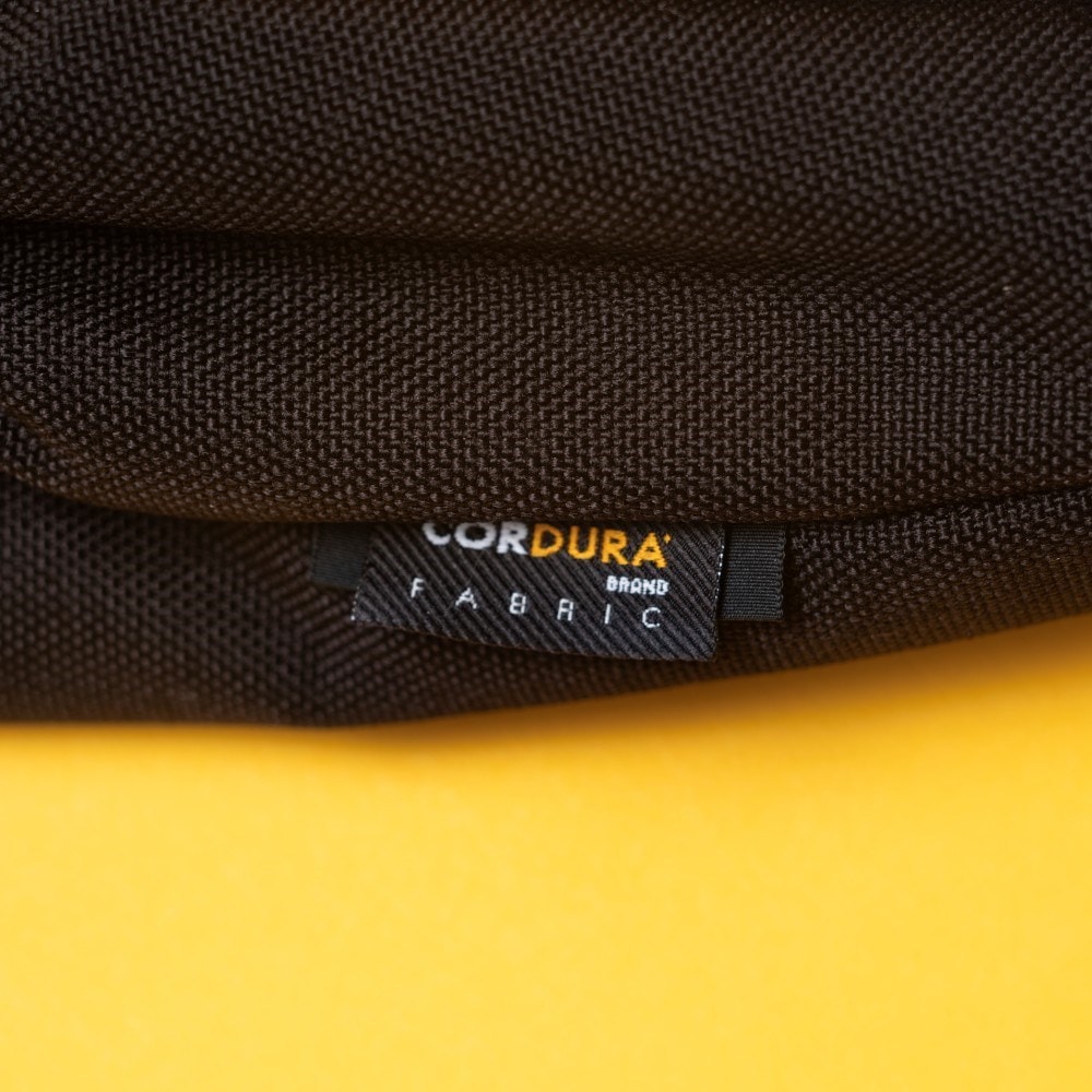 INVISTA社製CORDURA® fabric生地を採用