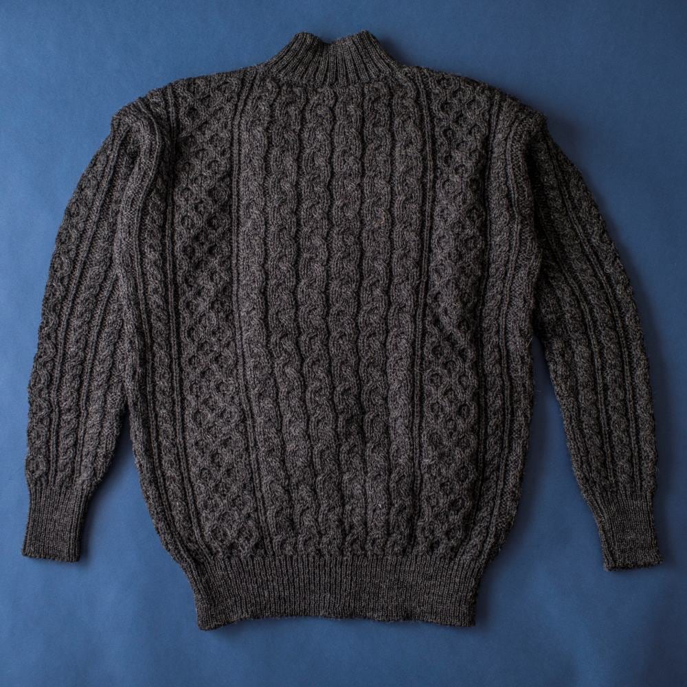 Aran Woollen Mills＞フィッシャーマンVネックセーター＆ジップ