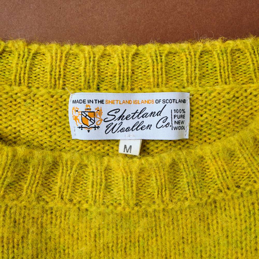シェットランド ウーレン＆コー　ふんわり起毛が暖かいクルーネックセーター
