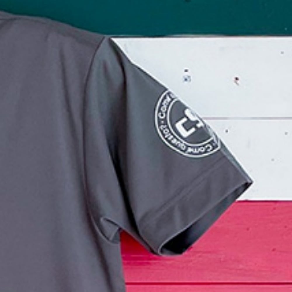 コメクエストモックネック半袖シャツディテール2