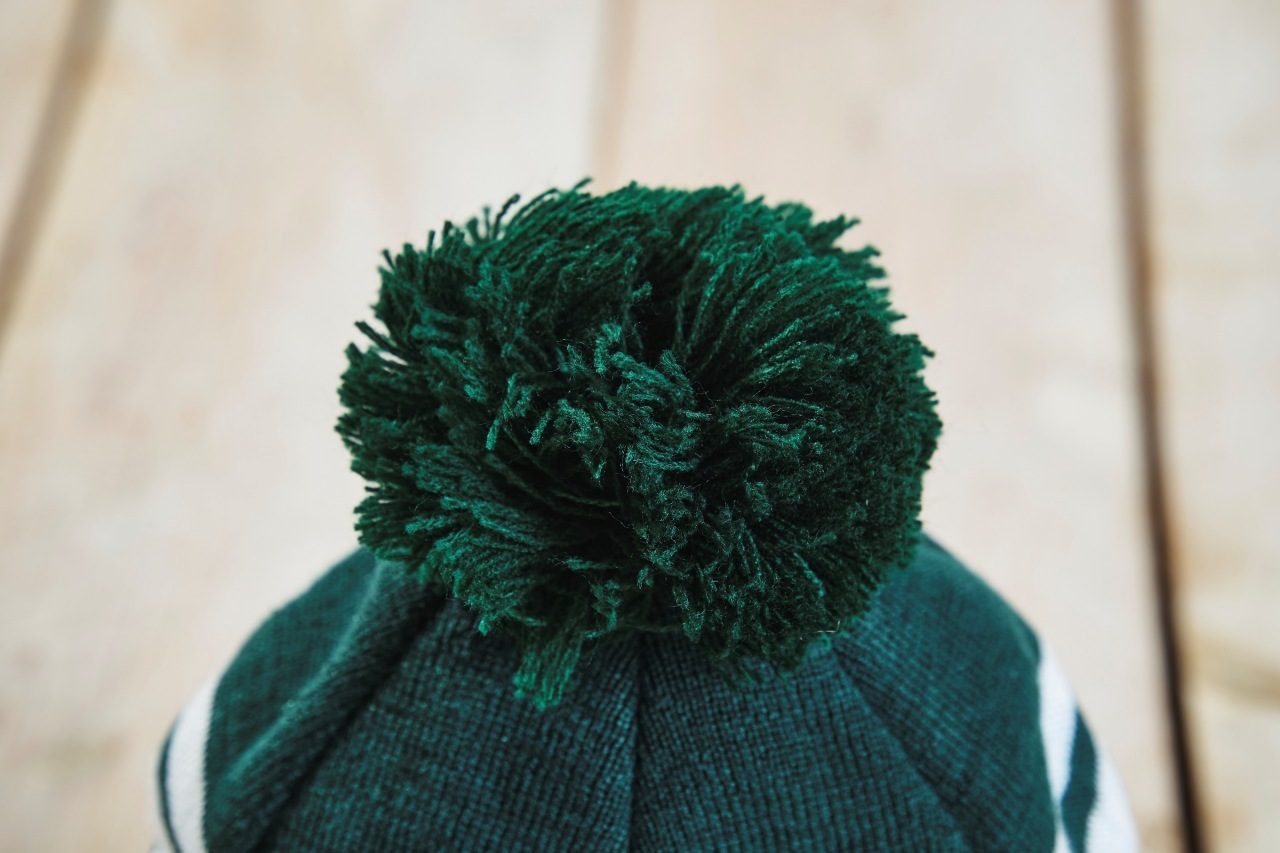 SEVE　ロゴ入り ニットキャップ