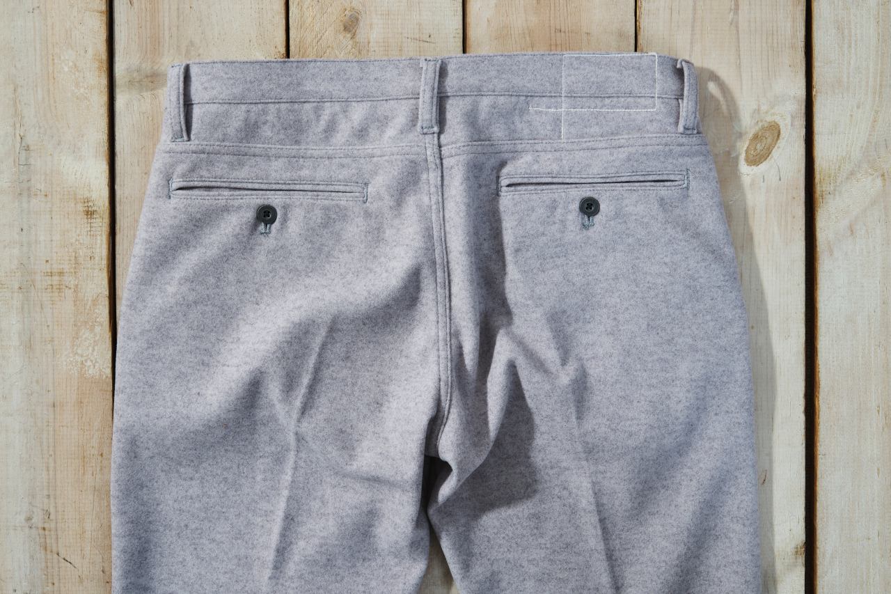 【【ONO+8186】 ニードルストレッチ テーパードパンツ