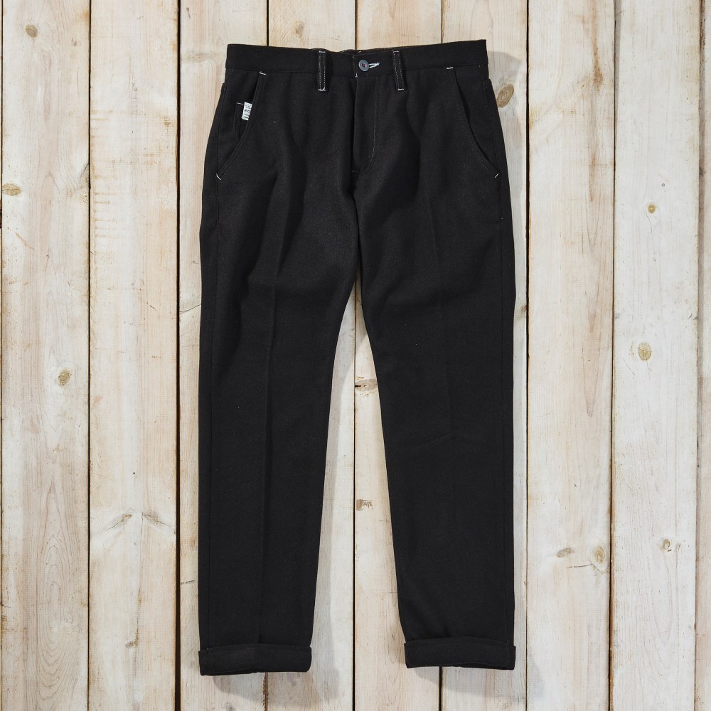 【【ONO+8186】 ニードルストレッチ テーパードパンツ