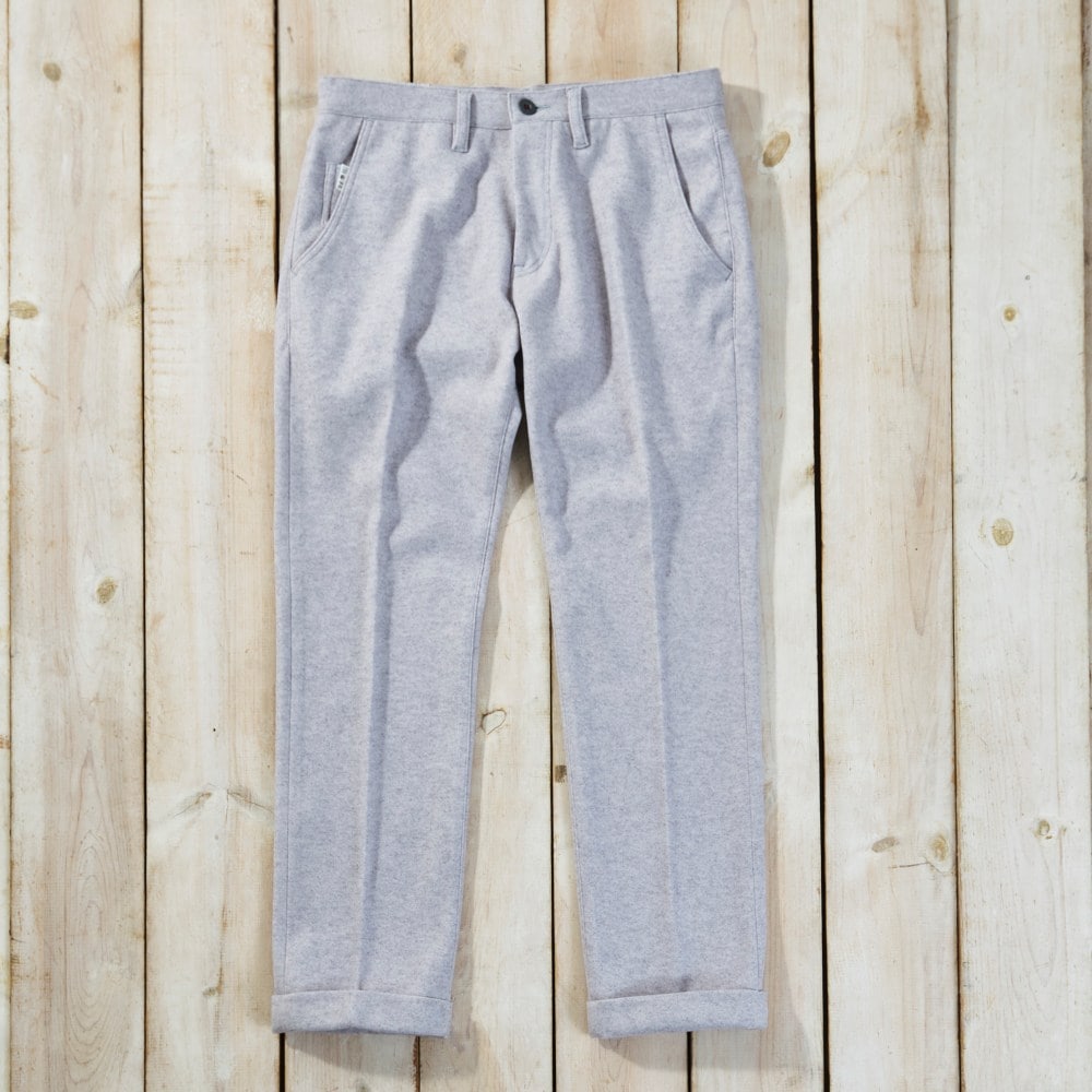 【【ONO+8186】 ニードルストレッチ テーパードパンツ