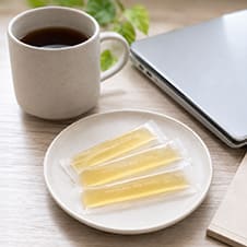 仕事や勉強中の休憩のイメージ写真