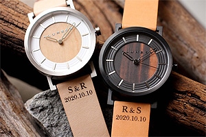 ベルトに刻印ができる木製腕時計