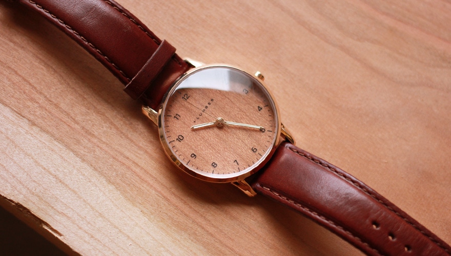 木の腕時計天然素材がファッションに個性を加える一本