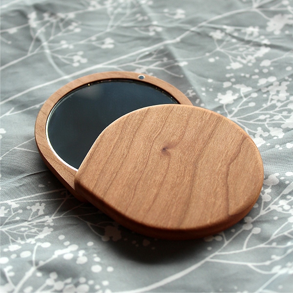 Compact Mirror おしゃれでかわいいコンパクトな木製スライドミラー 北欧風デザイン おしゃれな北欧風木製雑貨 贈り物 名入れギフト Hacoaオンラインストア