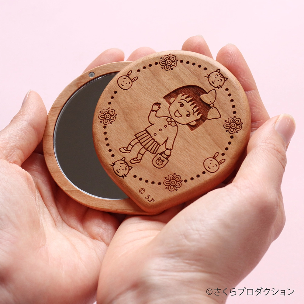 木の温もり、自然のあたたかさを感じられる木製手鏡「Compact Mirror ちびまる子ちゃん」