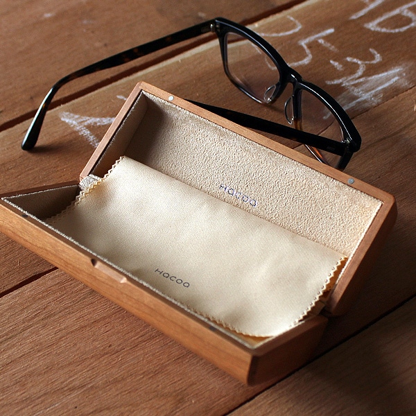 GlassesCase Classy」木のぬくもりで覆うおしゃれな木製メガネケース
