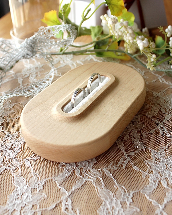 Ring Pillow 名前 メッセージ 日付を自由に刻印できる手作りの木製リングピロー おしゃれな北欧風木製雑貨 贈り物 名入れギフト Hacoaオンラインストア
