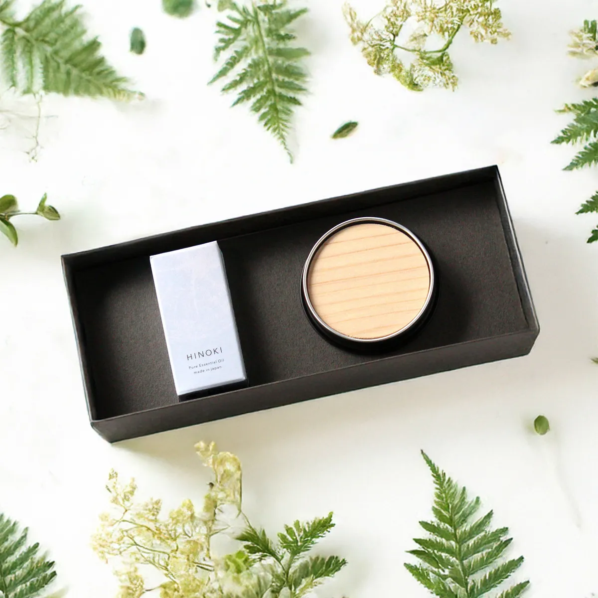 すぐに使える「オイルセット」アロマディッシュ・アロマオイルを専用ボックスに入れてお届けいたします