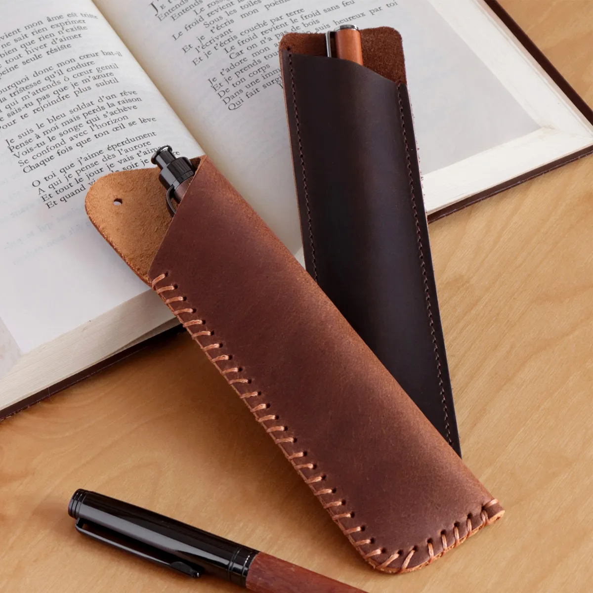 大切なペンをやさしく守る。本革（牛革）を使用した「レザーペンシース