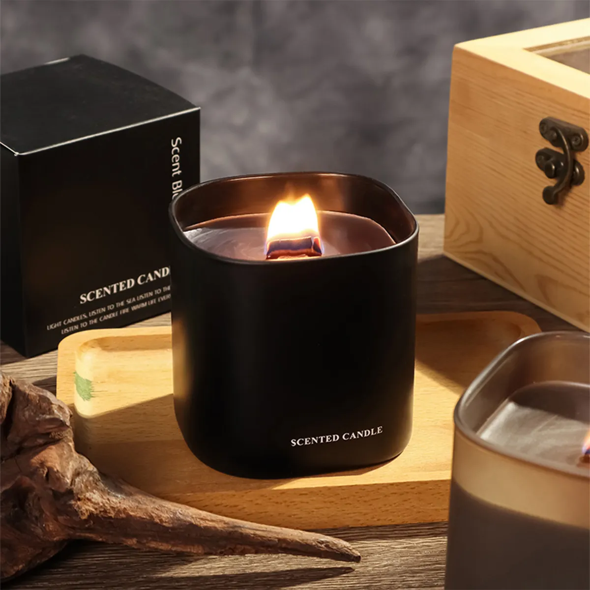SCENTED CANDLE」灯りと香りで、日常に余白を。長く楽しめる木芯アロマ
