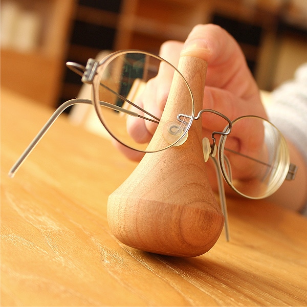 GlassesStand Swing」大切な眼鏡をおしゃれなインテリアに出来るメガネ 