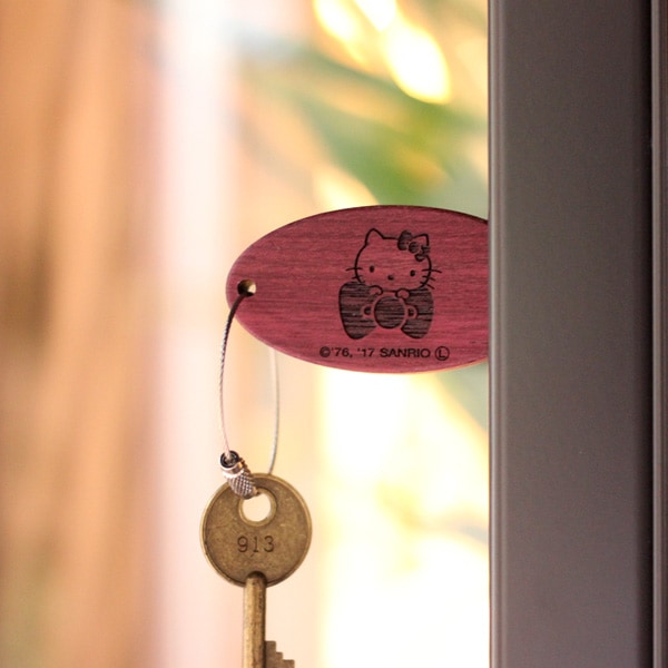 ハローキティ】「Keyholder-Pick」キティちゃんの刻印がかわいい木製 