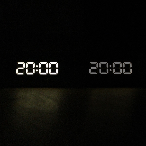 暗闇でも時間がはっきり確認できるホワイトLEDを使用、寝室でも眩しくないよう明るさ調整機能（強/弱）やナイトモード（スケジュールによる明るさ調整）もご用意
