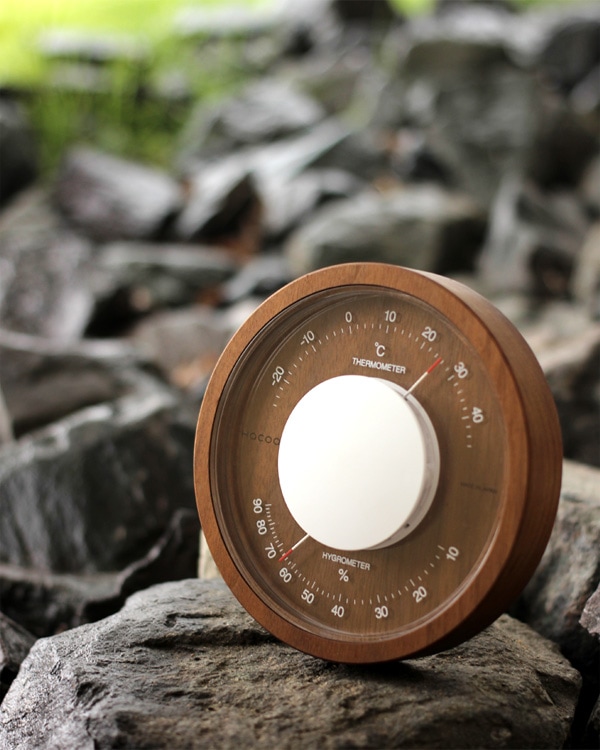 時の流れと共に味わいを増すおしゃれな木製温湿度計「Thermo & Hygro Meter」