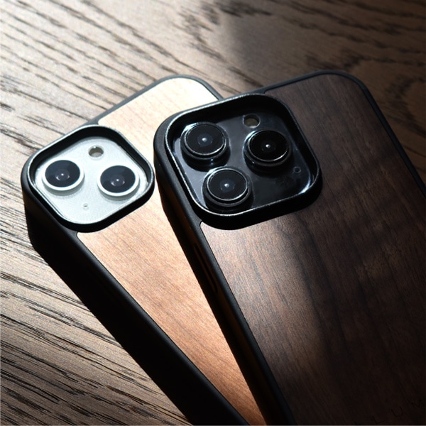 ハードケースと天然木を融合したiPhone 14Pro専用木製ケース