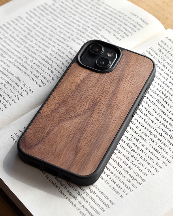 □【15】「iPhone 15 ALL-AROUND CASE」丈夫なハードケースと天然木を