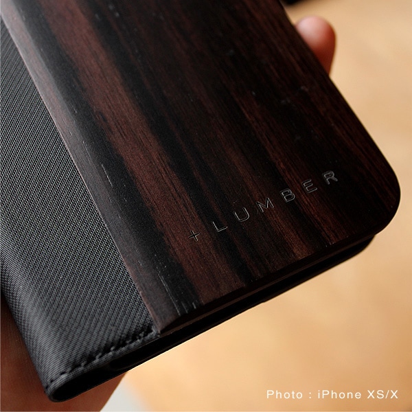 希少性の高い高級天然木材の黒檀を使用した贅沢なiPhoneケース。