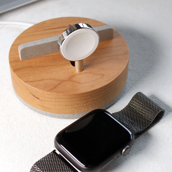 ループタイプにおすすめ「Apple Watch Charging Dock-Stand」アップル