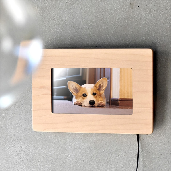 送料無料】「Digital PhotoFrame 7inch」無垢板で作る木製のHacoa 