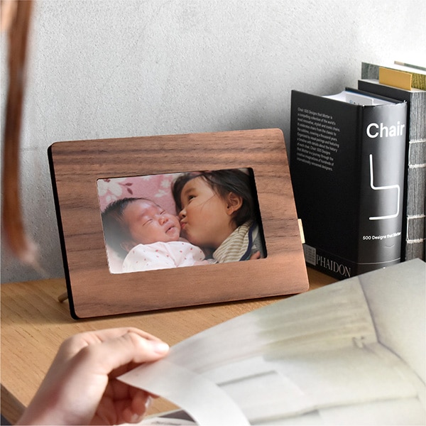 Digital PhotoFrame」無垢板で作る木製のデジタルフォトフレーム