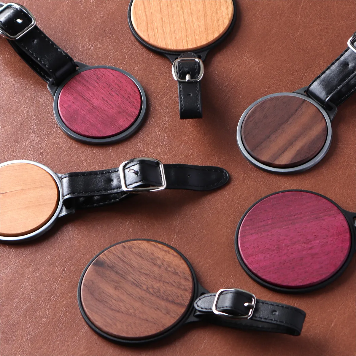 銘木は美しい色合いの「チェリー」、深みのある「ウォールナット」、鮮やかな「パープルハート」の3樹種をご用意。