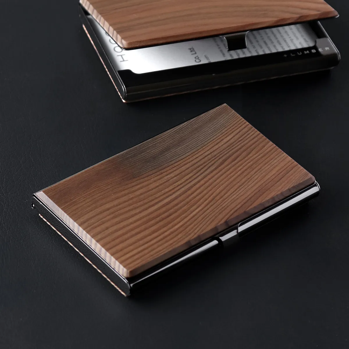 数量限定】「黒柿」「神代杉」「山桜」を贅沢に使用した「名刺ケース