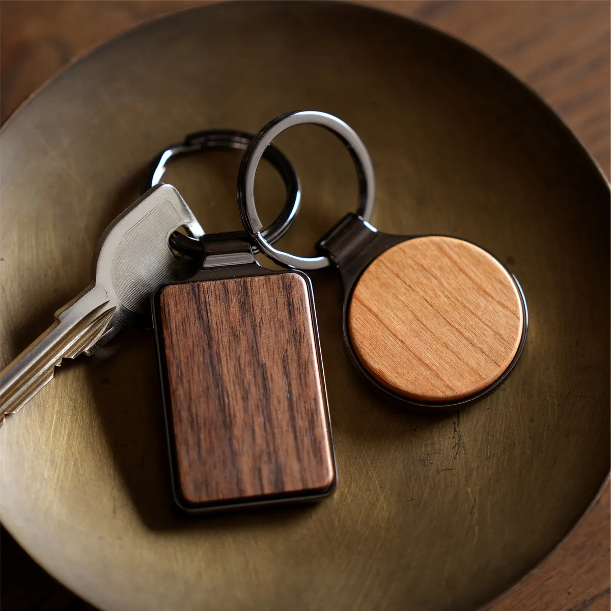 □「KEYRING 001」銘木の美しさをプラスした木製キーホルダー