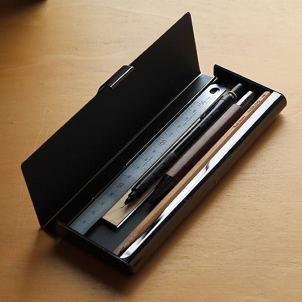 ■「PEN CASE」重厚感のあるステンレス素材と銘木をあわせた木製筆箱・ペンケース-北欧風木製雑貨・名入れの贈り物・ギフト通販 Hacoa