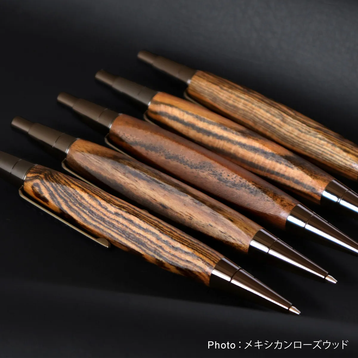 □「TRIANGLE BODY MECHANICAL PENCIL」銘木をプラスした三角の木製