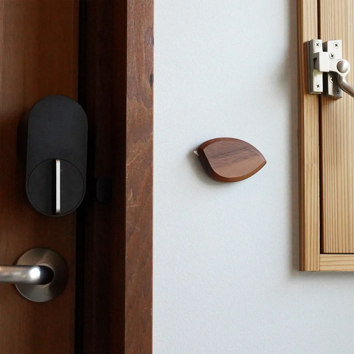 Box Opener」ついばむように、すっと開ける。小鳥モチーフの木製