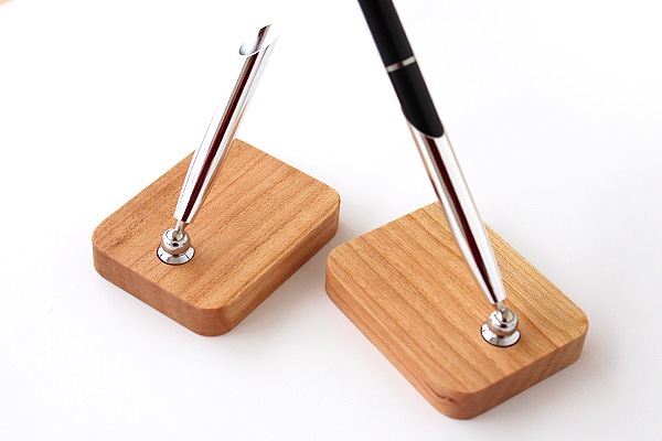 Pen Stand デスクに高級感を 木製ペンスタンド 北欧風デザイン おしゃれな北欧風木製雑貨 贈り物 名入れギフト Hacoaオンラインストア