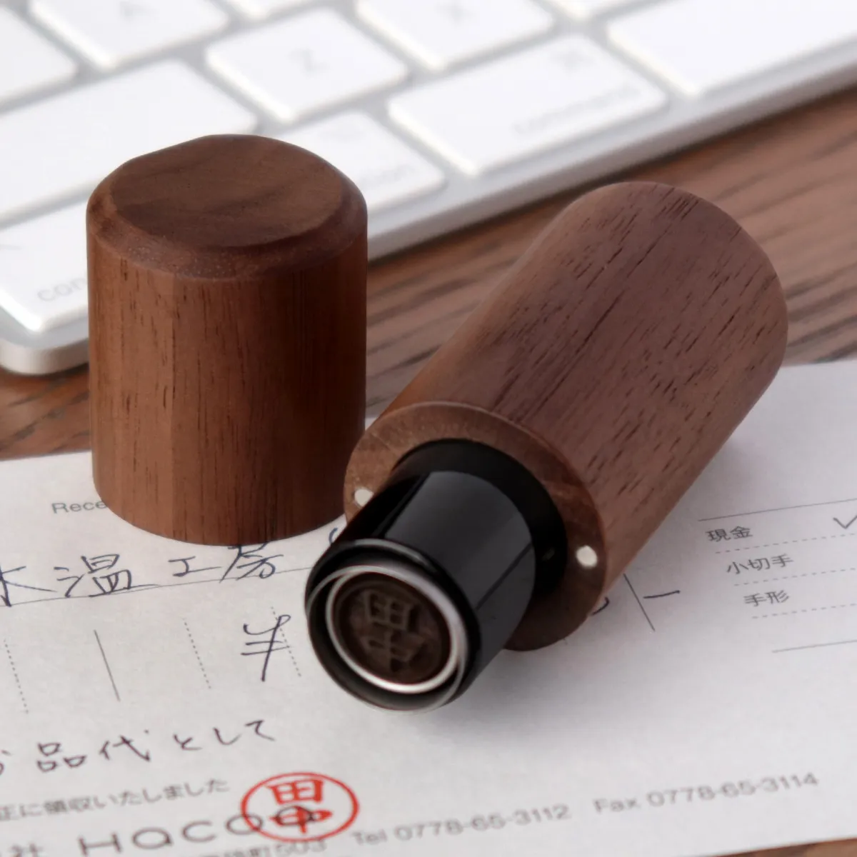 シヤチハタ ネーム9専用。愛着の一本に変わる木製カバー「Stamp Sleeve」が入荷