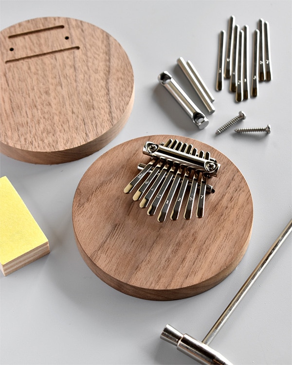 ものづくり体験。手軽に始められる民族楽器 ミニカリンバ 8キー 手作りキット「WORKSHOP KIT Kalimba」