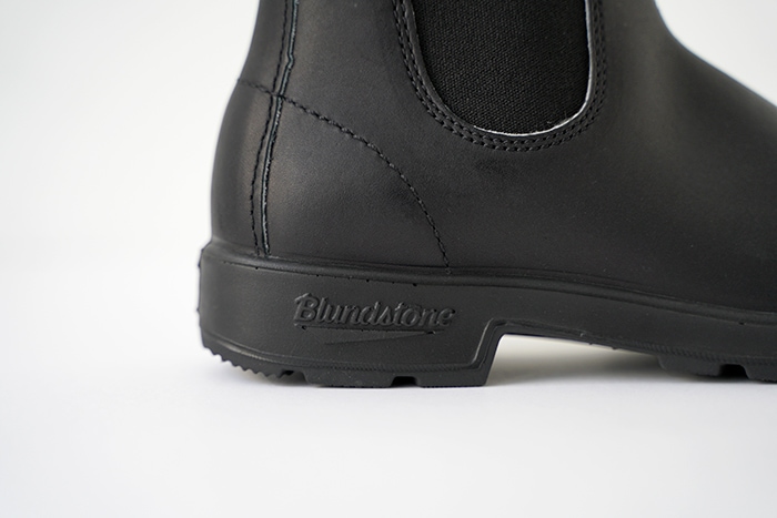 BLUNDSTONE