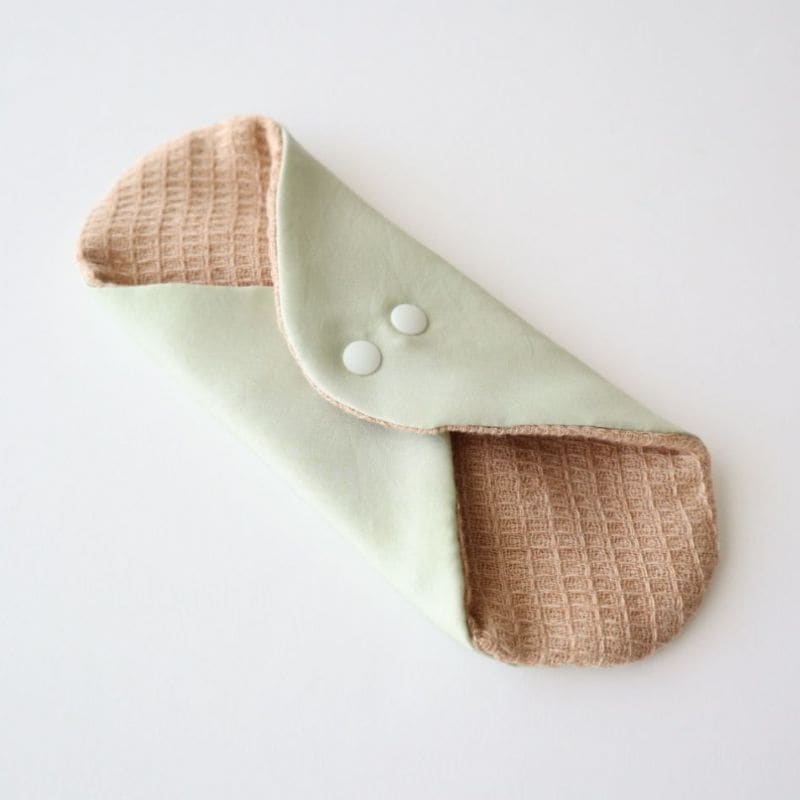 シルクライナー [草木染め/Mサイズ/よもぎ] | 普段使い用布ライナー