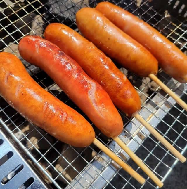 BBQやお祭りの定番！串付きフランク