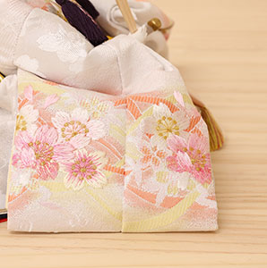 歴史ある岩槻雛人形と当工房