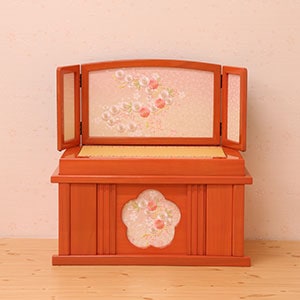 歴史ある岩槻雛人形と当工房