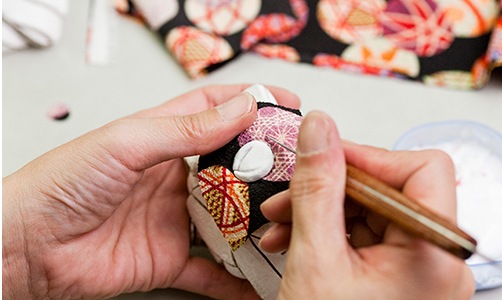 歴史ある岩槻雛人形と当工房